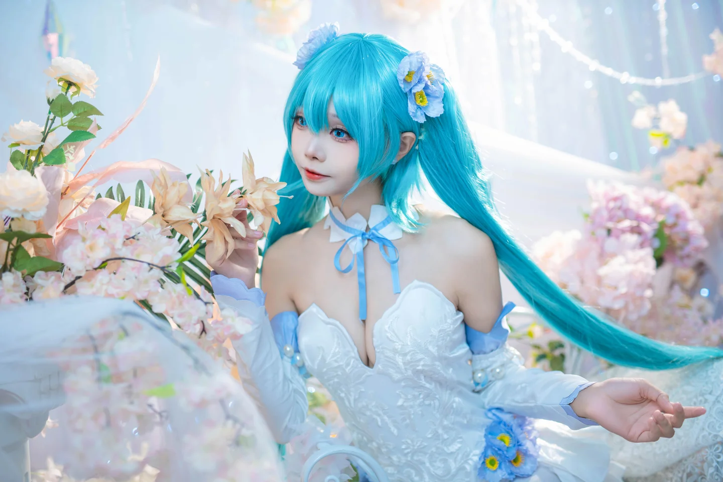 艾西Aiwest - 初音 粉蝶花 [42P] icoser.la (004).webp